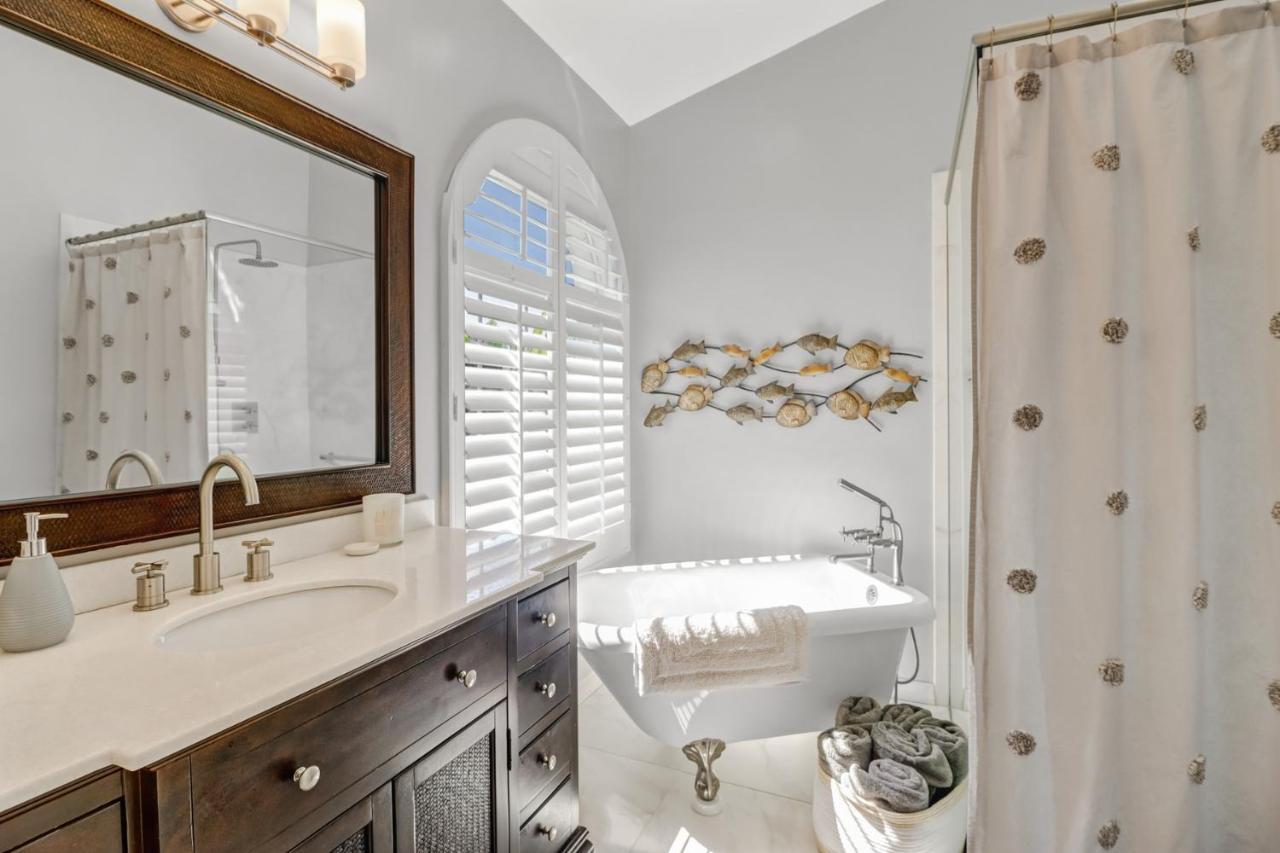 Cozy Beach House - 5 Minutes From Vanderbilt Beach North North Naples Exterior foto